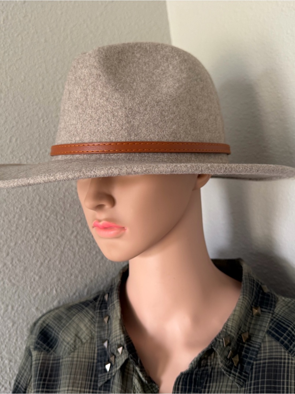 Womens Beige Polyester/Wool Fedora with Brown Band